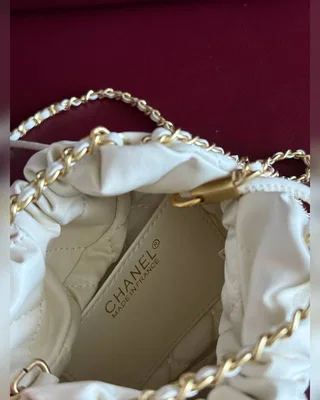Chanel Milk Quilted Calfskin Mini 20 Bag Gold Hardware Магнітна Коробка — головне фото товару