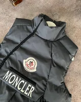 Жилет Moncler — головне фото товару