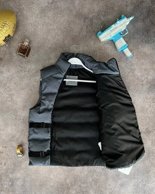 Жилет Moncler — головне фото товару