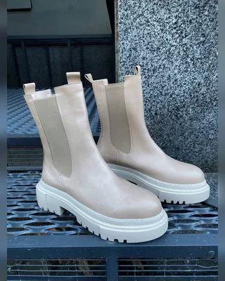 McQueen Beige Fur — головне фото товару