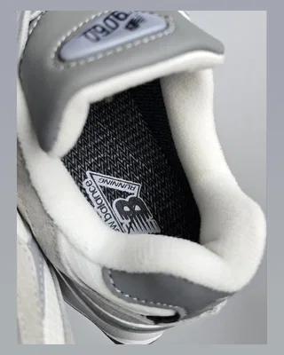 New Balance 9060 Gore Tex • Light Gray White • — головне фото товару