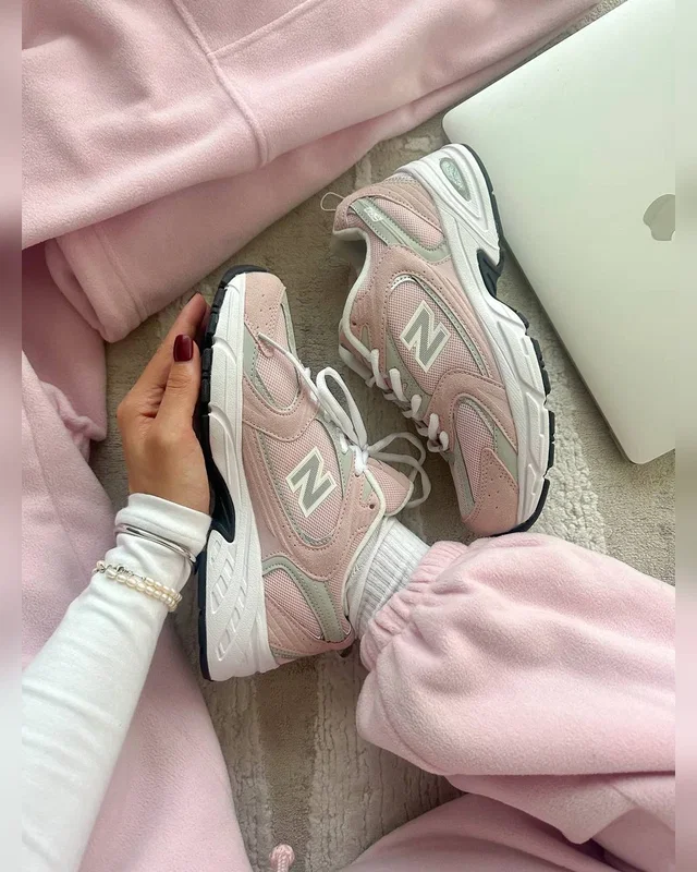 New Balance 530 Pink — головне фото товару