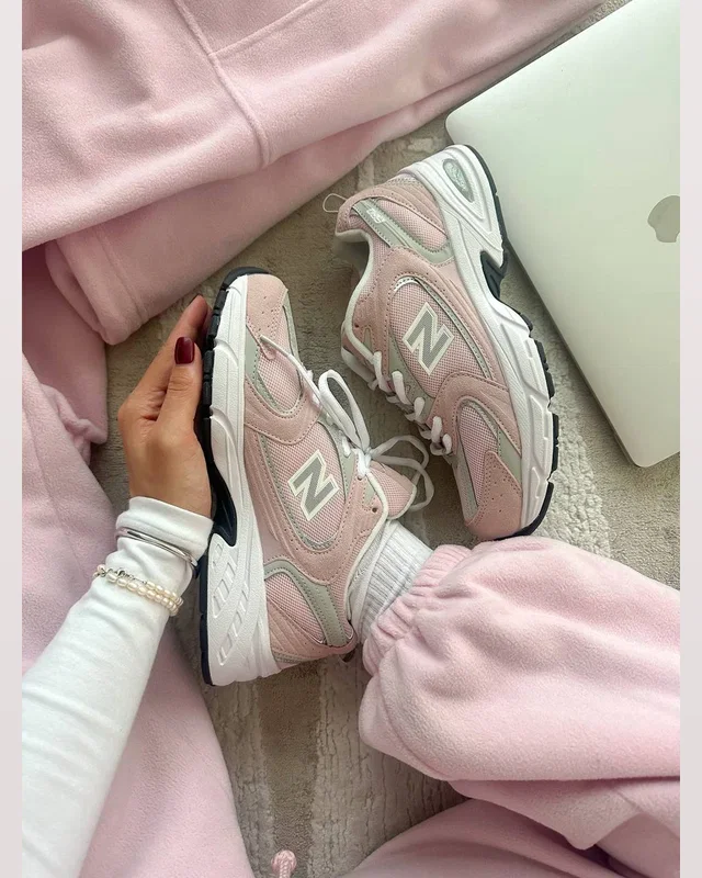 New Balance 530 Pink — головне фото товару