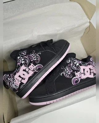 DC Shoes Court Graffik • Black Pink • — головне фото товару