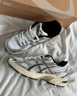 Asics Gel-1130 'White Clay Canyon' 1201A256-113 — головне фото товару
