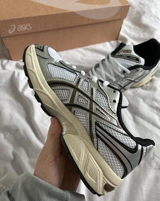 Asics Gel-1130 'White Clay Canyon' 1201A256-113 — головне фото товару
