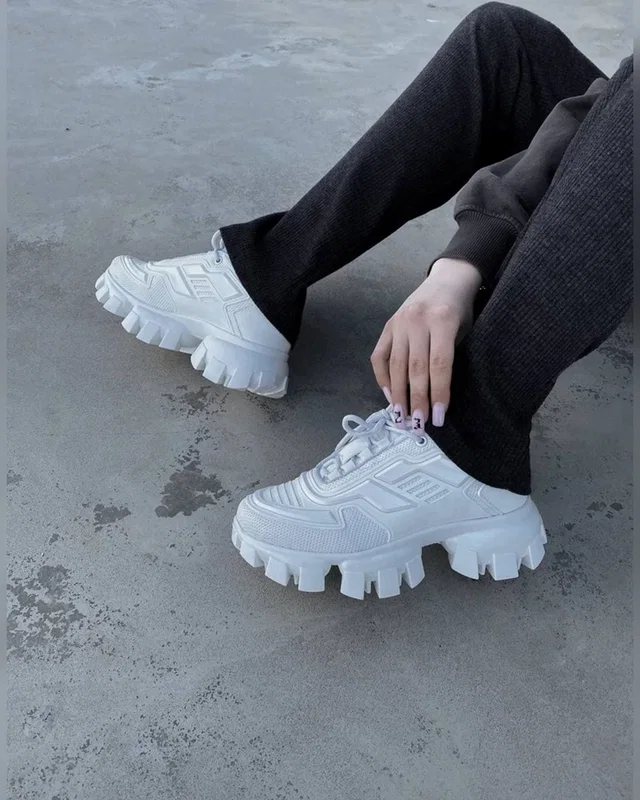 Prada CloudBust White — головне фото товару