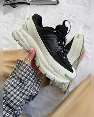 Nike Zoom Vomero Roam White Black — головне фото товару