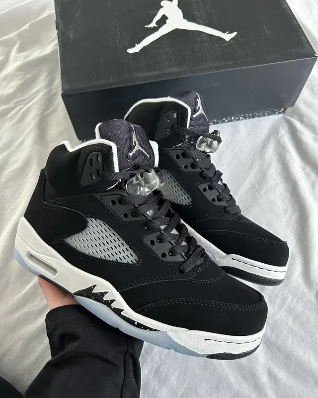Nike Air Jordan 5 Retro 'Oreo' 2021 440888-011 — головне фото товару