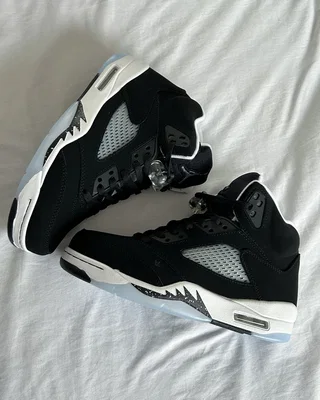 Nike Air Jordan 5 Retro 'Oreo' 2021 440888-011 — головне фото товару