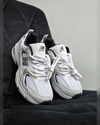 New Balance 530 • White Black • — головне фото товару