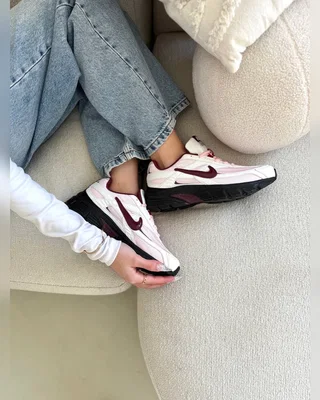 Nike Initiator white black burgundy — головне фото товару