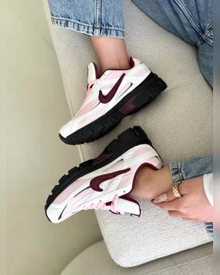 Nike Initiator white black burgundy — головне фото товару