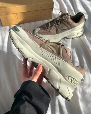 Nike Air Zoom Vomero Roam 'Light Bone Mink Brown' HQ2181-006 — головне фото товару