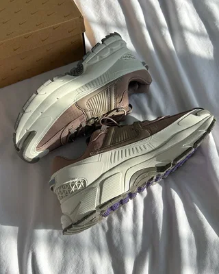 Nike Air Zoom Vomero Roam 'Light Bone Mink Brown' HQ2181-006 — головне фото товару
