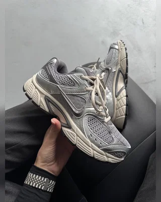 Nike V5 RNR Silver Grey — головне фото товару