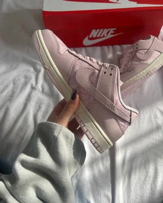 Nike SB Dunk Low WMNS Lace Pack Regal Pink — головне фото товару