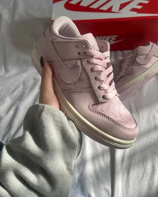 Nike SB Dunk Low WMNS Lace Pack Regal Pink — головне фото товару