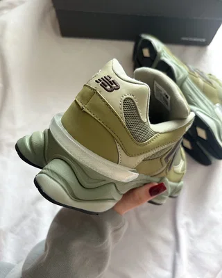 New Balance 9060 Green — головне фото товару