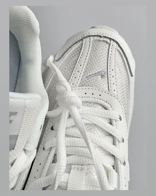 Nike Initiator • White Light Gray • — головне фото товару