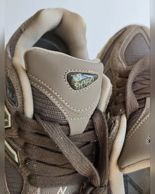 New Balance 9060 • Khaki Brown • — головне фото товару