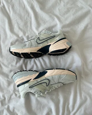 Nike V2K Run Runtekk 'Summit White Navy' FD0736-102 — головне фото товару