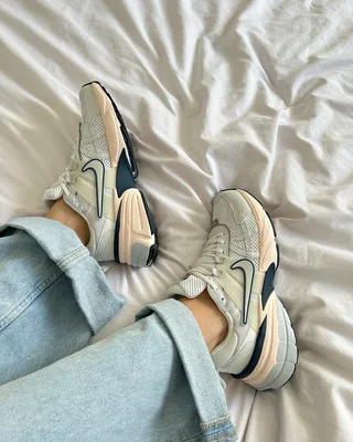Nike V2K Run Runtekk 'Summit White Navy' FD0736-102 — головне фото товару