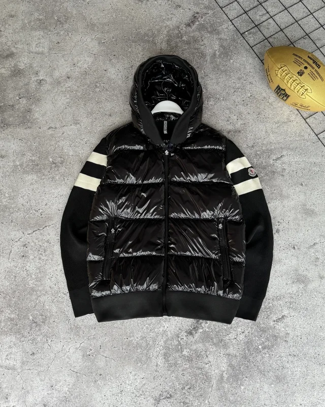 Куртка Moncler — головне фото товару