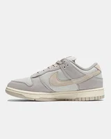 Nike NikeDunk Low Retro SE 'College Grey Light Bone' — головне фото товару