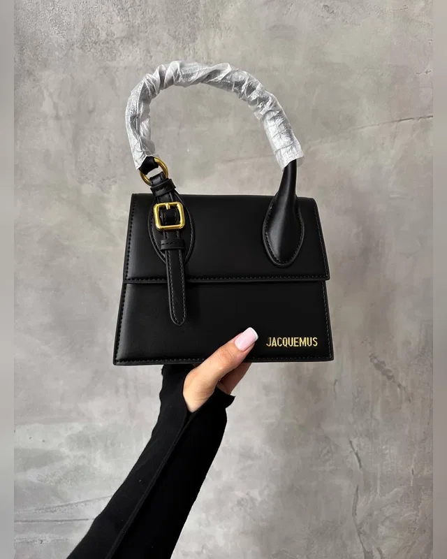 Jacquemus Le Chiquito Moyen Boucle Black 17 x 14 x 7 5 — головне фото товару