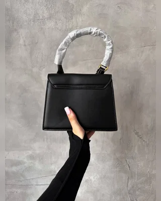 Jacquemus Le Chiquito Moyen Boucle Black 17 x 14 x 7 5 — головне фото товару