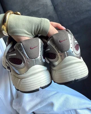 Nike V5 RNR 'Burgundy Crush Wine Red' — головне фото товару