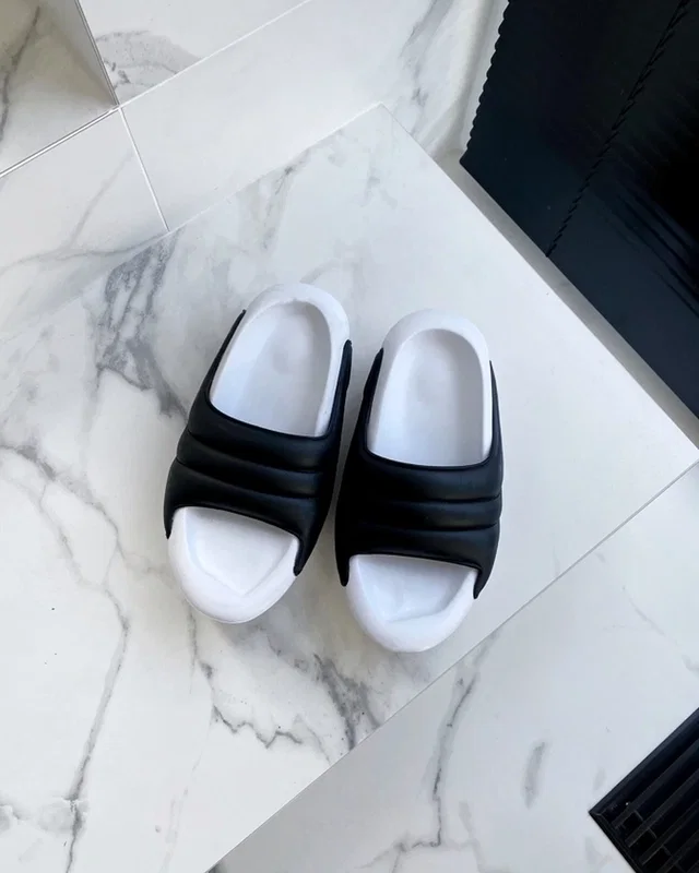 Balmain White Black Інше — головне фото товару
