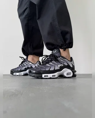 Nike Air Max TN Plus Black Metallic Silver — головне фото товару