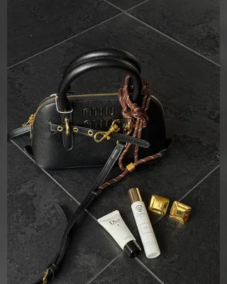 Miu Miu Aventure Nappa Mini Top Handle Bag Black [оригінальна коробка] 22 х 14 х 7 — головне фото товару