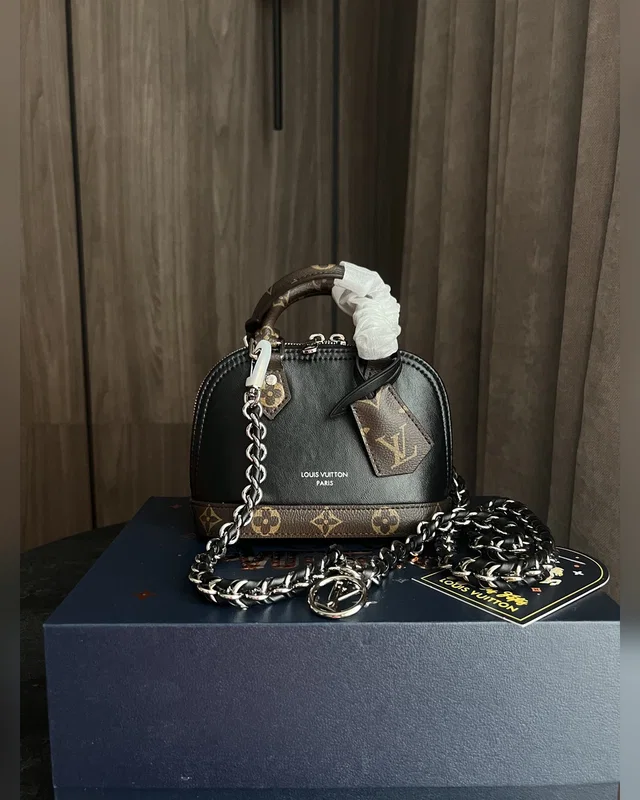 Louis Vuitton Alma BB Monogram Mini — головне фото товару