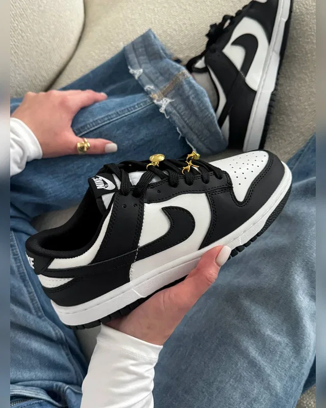 Nike SB Dunk Low Retro White Black — головне фото товару