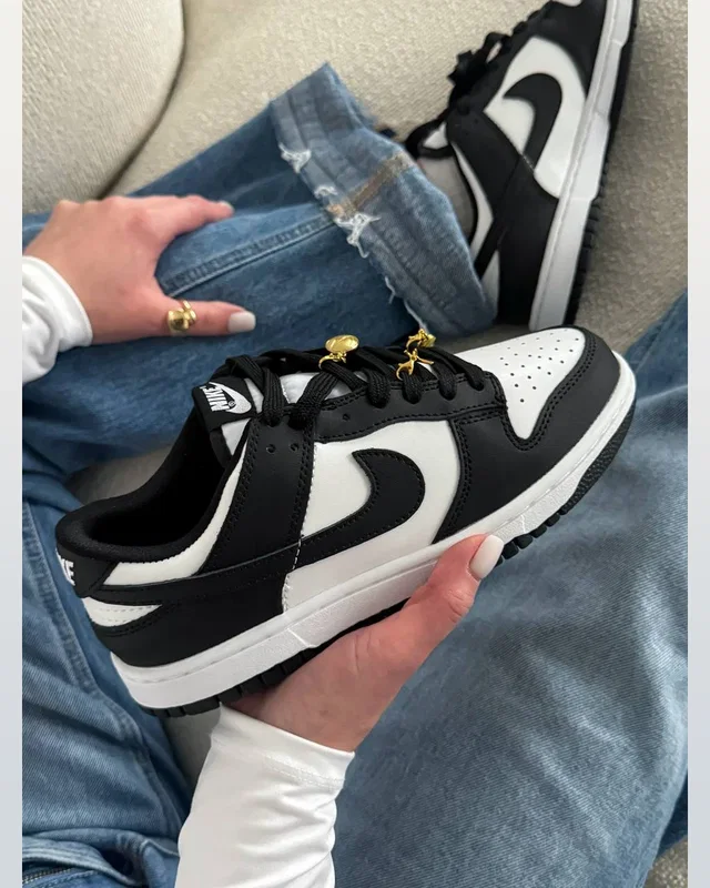 Nike SB Dunk Low Retro White Black — головне фото товару
