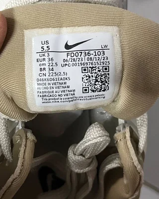 Nike Wmns V2K Run 'Light Orewood Brown'Nike FD0736 103 — головне фото товару