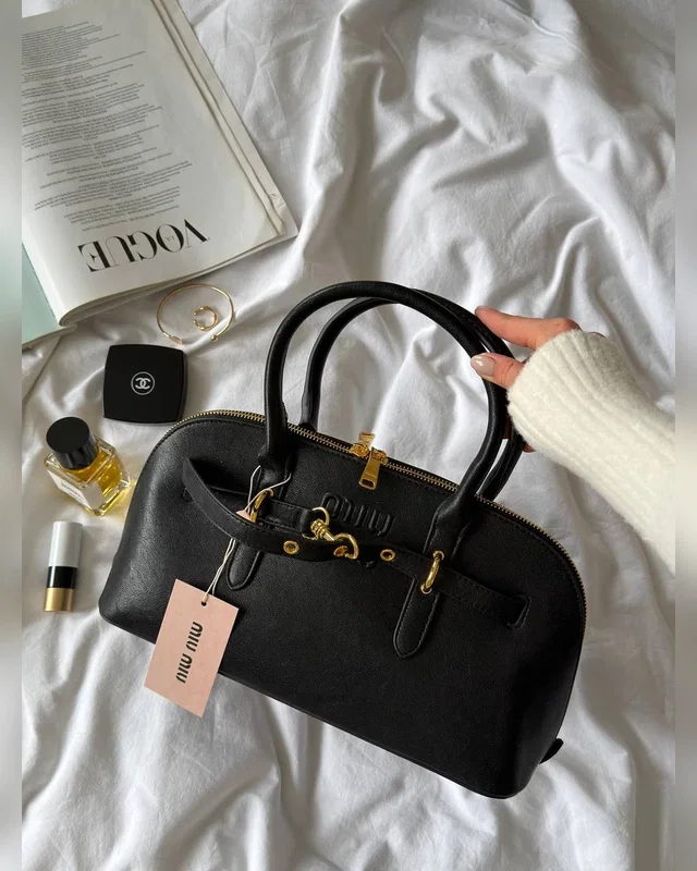 Miu Miu Aventure Nappa Leather Top Handle Bag Black [оригінальна магнітна коробка] 29.5. х 17 х 10.5 — головне фото товару