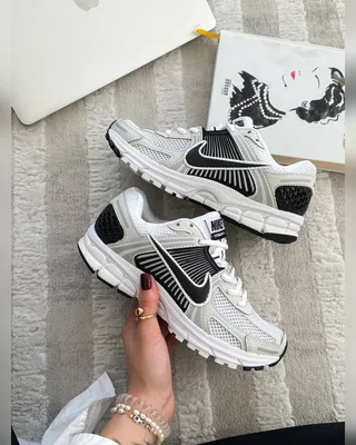 Nike Zoom Vomero 5 White Black — головне фото товару