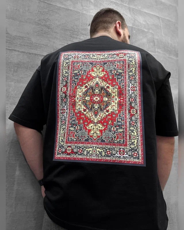 Sane Футболка чорна (carpet1) — головне фото товару