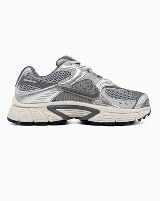 Nike V5 RNR Silver Grey — головне фото товару