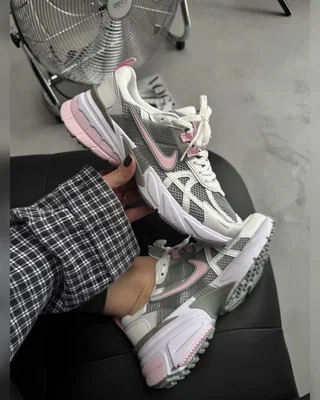 Nike V2K Runtekk Beige Grey Pink — головне фото товару