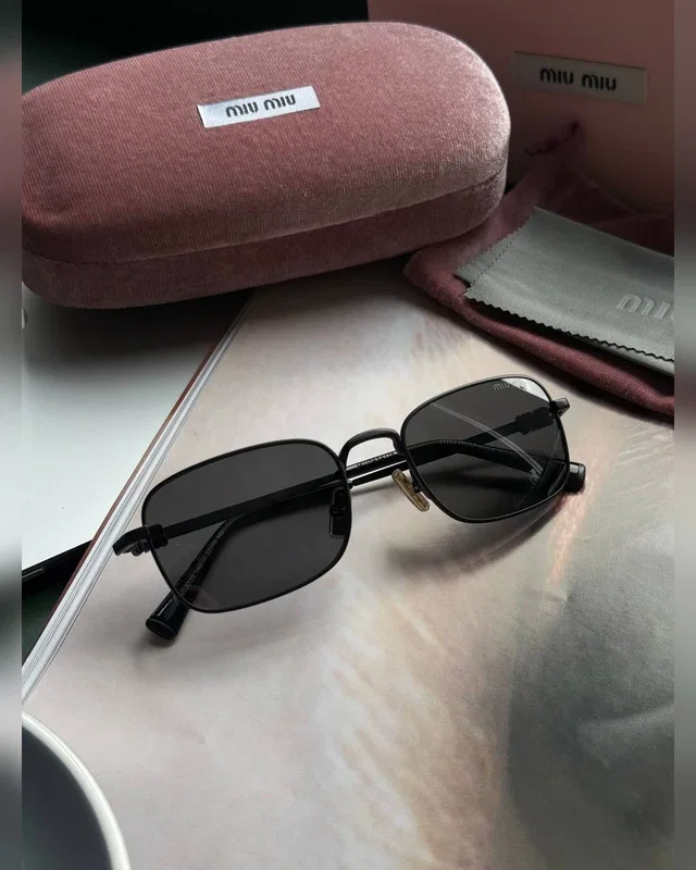 Miu Miu Black — головне фото товару