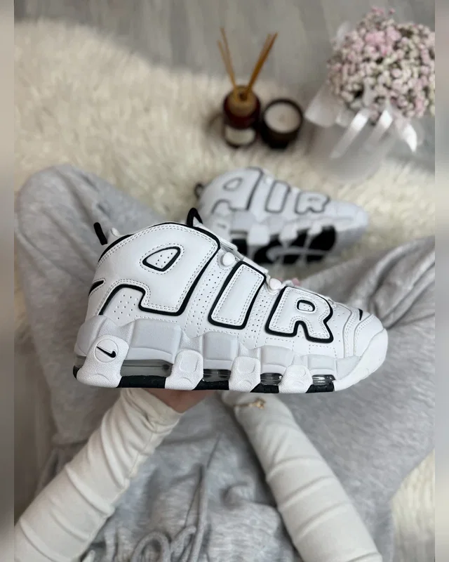 Nike Air More Uptempo white black — головне фото товару