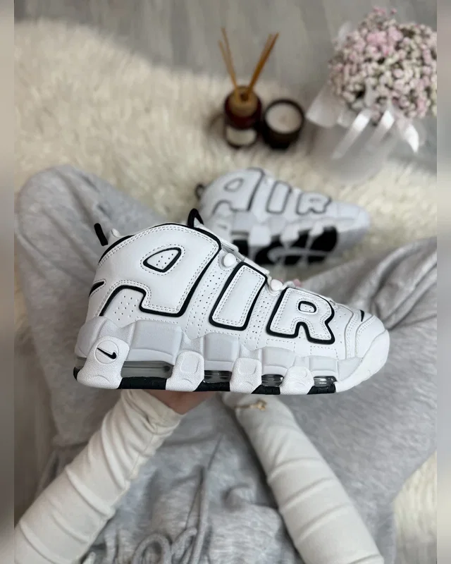 Nike Air More Uptempo white black — головне фото товару