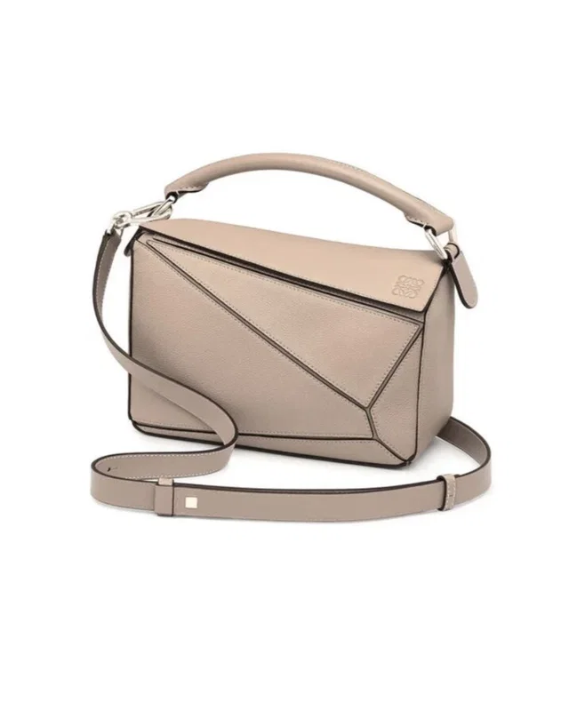 Loewe Medium Puzzle Edge bag Sand — головне фото товару