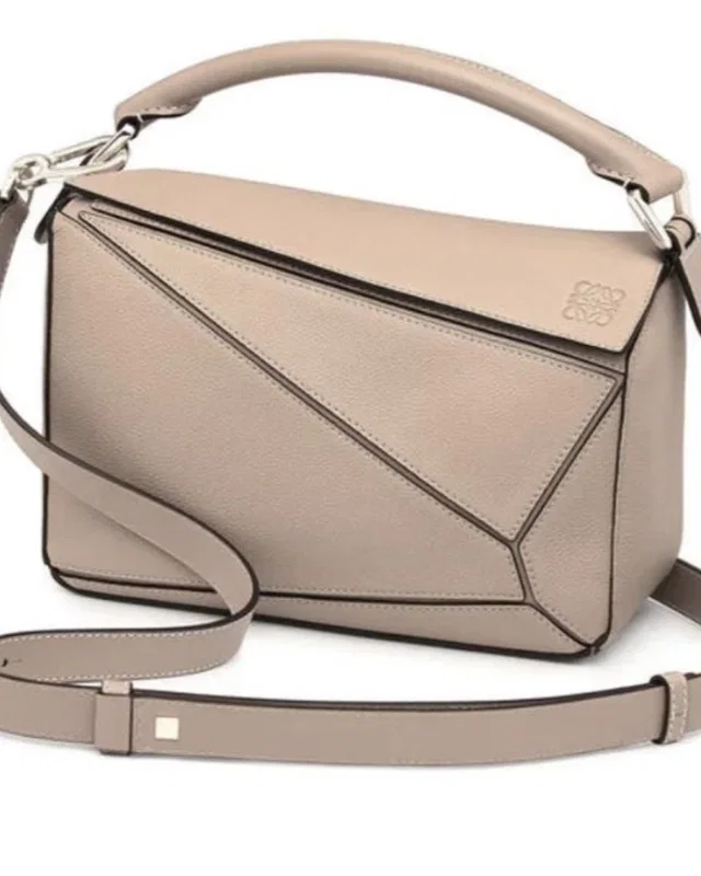 Loewe Medium Puzzle Edge bag Sand — головне фото товару
