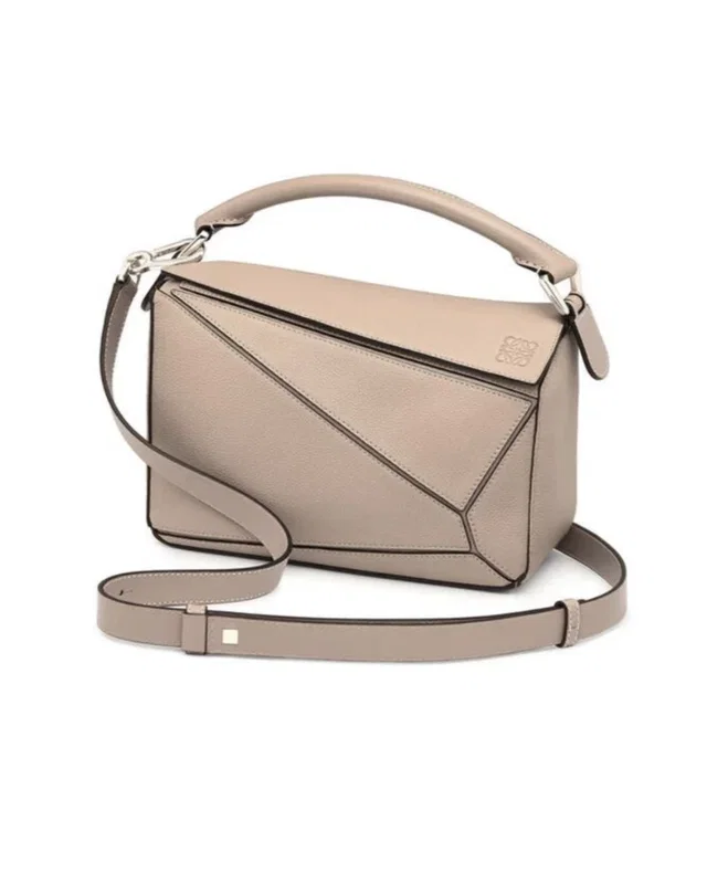 Loewe Medium Puzzle Edge bag Sand — головне фото товару